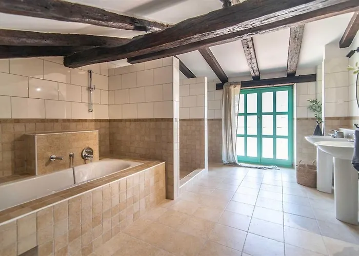 Villa La Premier By Kompas Ladici